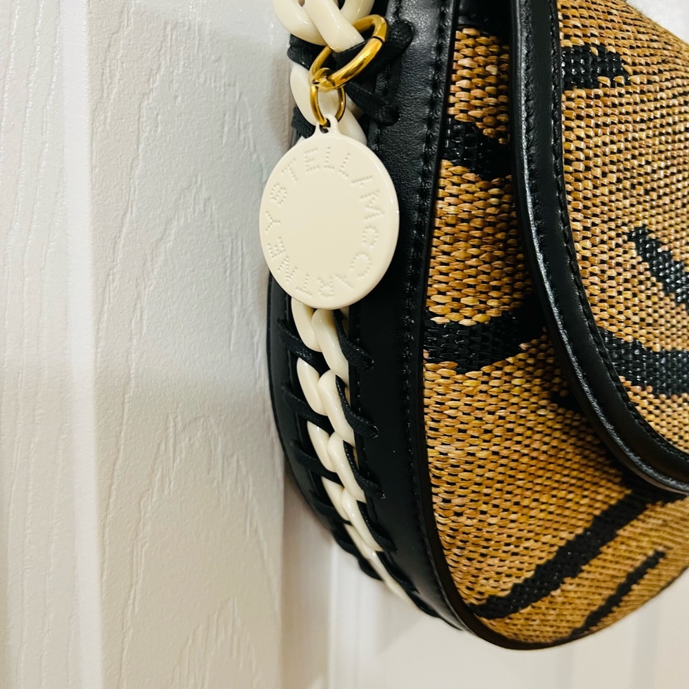 Stella McCartney Frayme Medium Raffia Saddle Bag-Rare Find - Picture 3 of 12